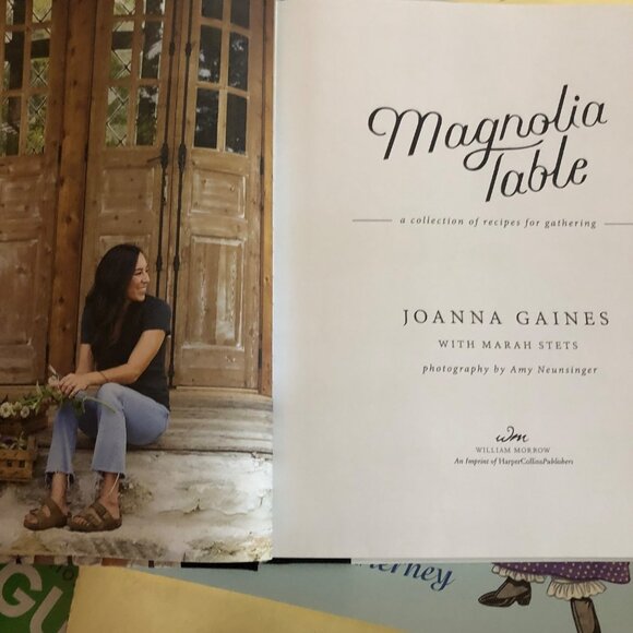 Magnolia Table Recipes for Gathering JoAnna Gaines Cookbook Hearth Hand Exclusiv - Picture 2 of 5